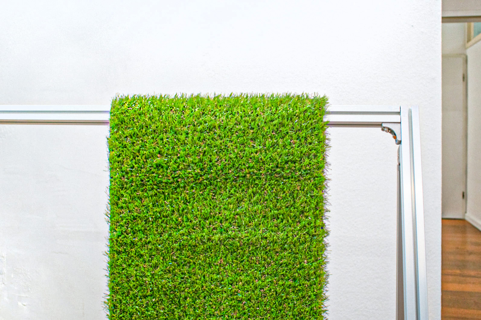 Grass Hanger